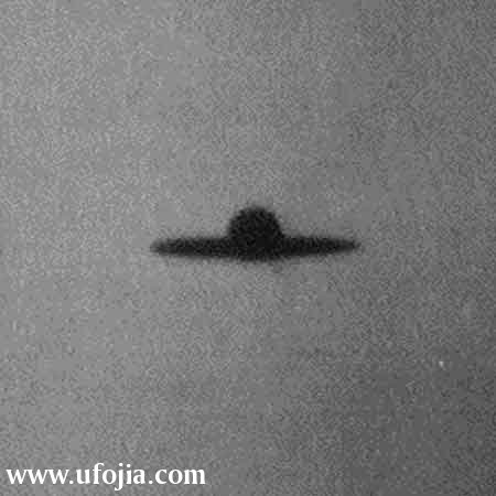 黑白UFO图片飞碟图片