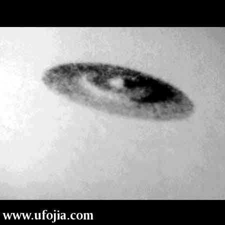 黑白UFO图片飞碟图片