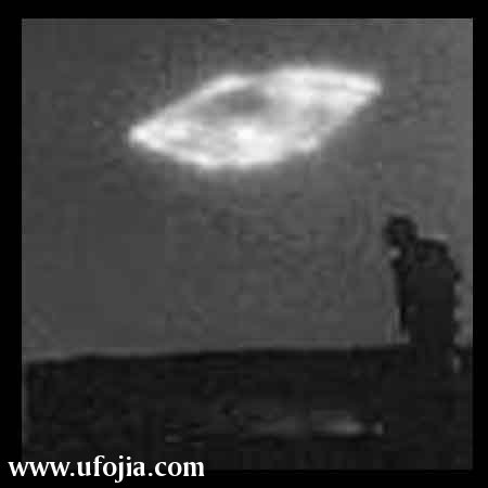 老图UFO黑白图片9